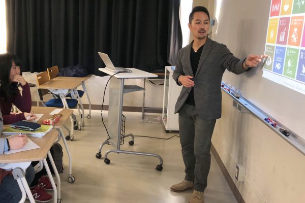 東京学芸大学附属国際中等教育学校にて講義を行いました